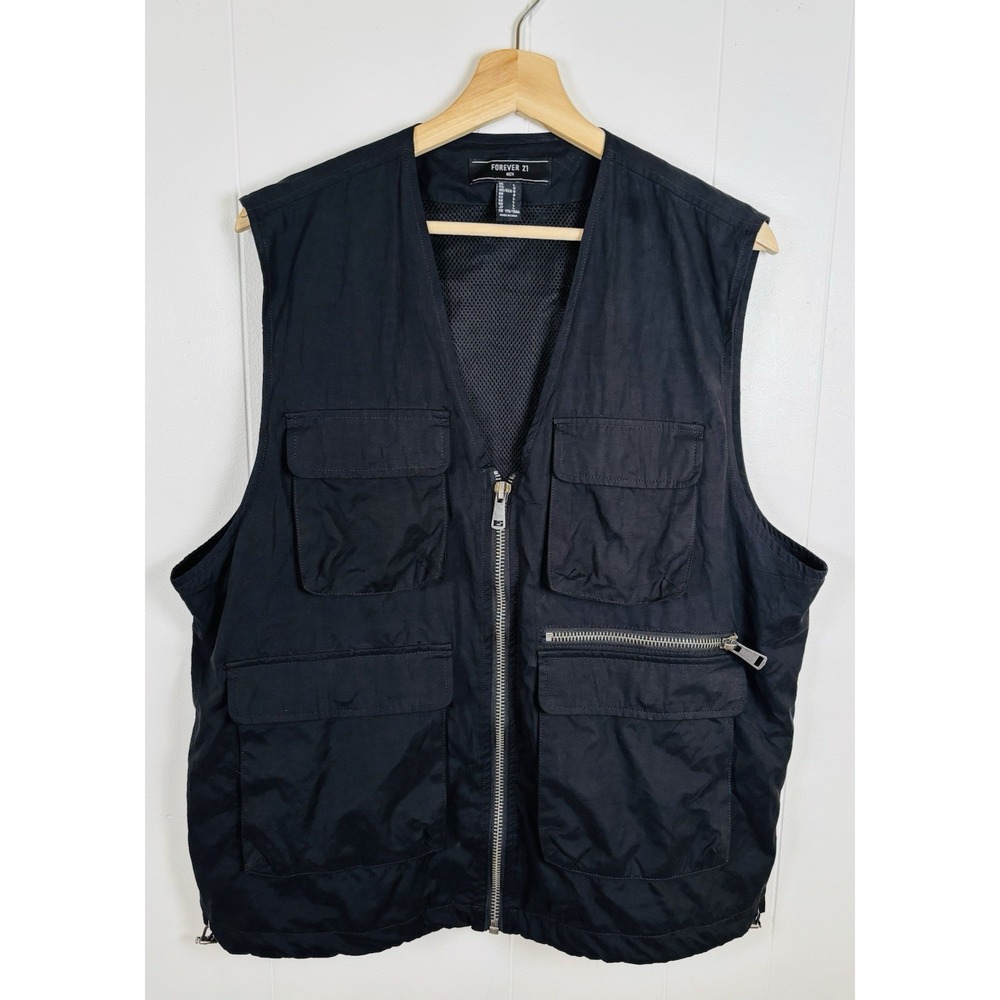 Forever 21 Squad Sportsman Multi-Pocket Utility Black Vest Sz L Hunting Fishing